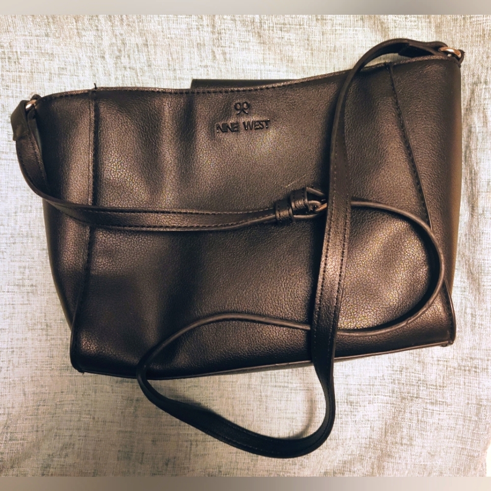 Nine West Black Shoulder Bag - Picture 1 of 8